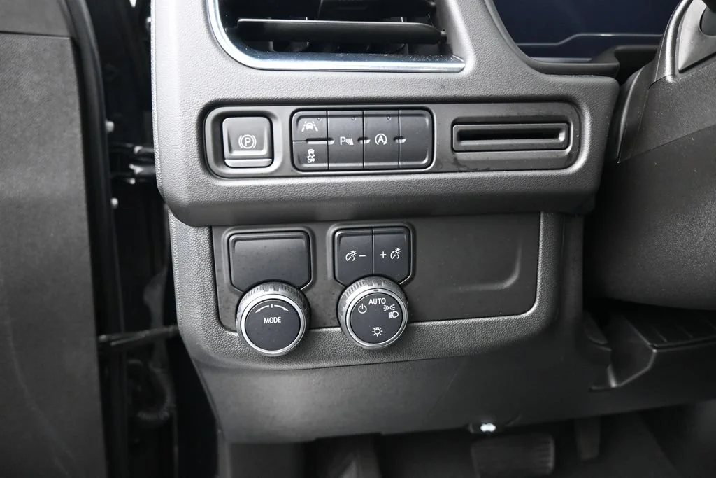 Used 2023 Black Chevrolet LT image 11