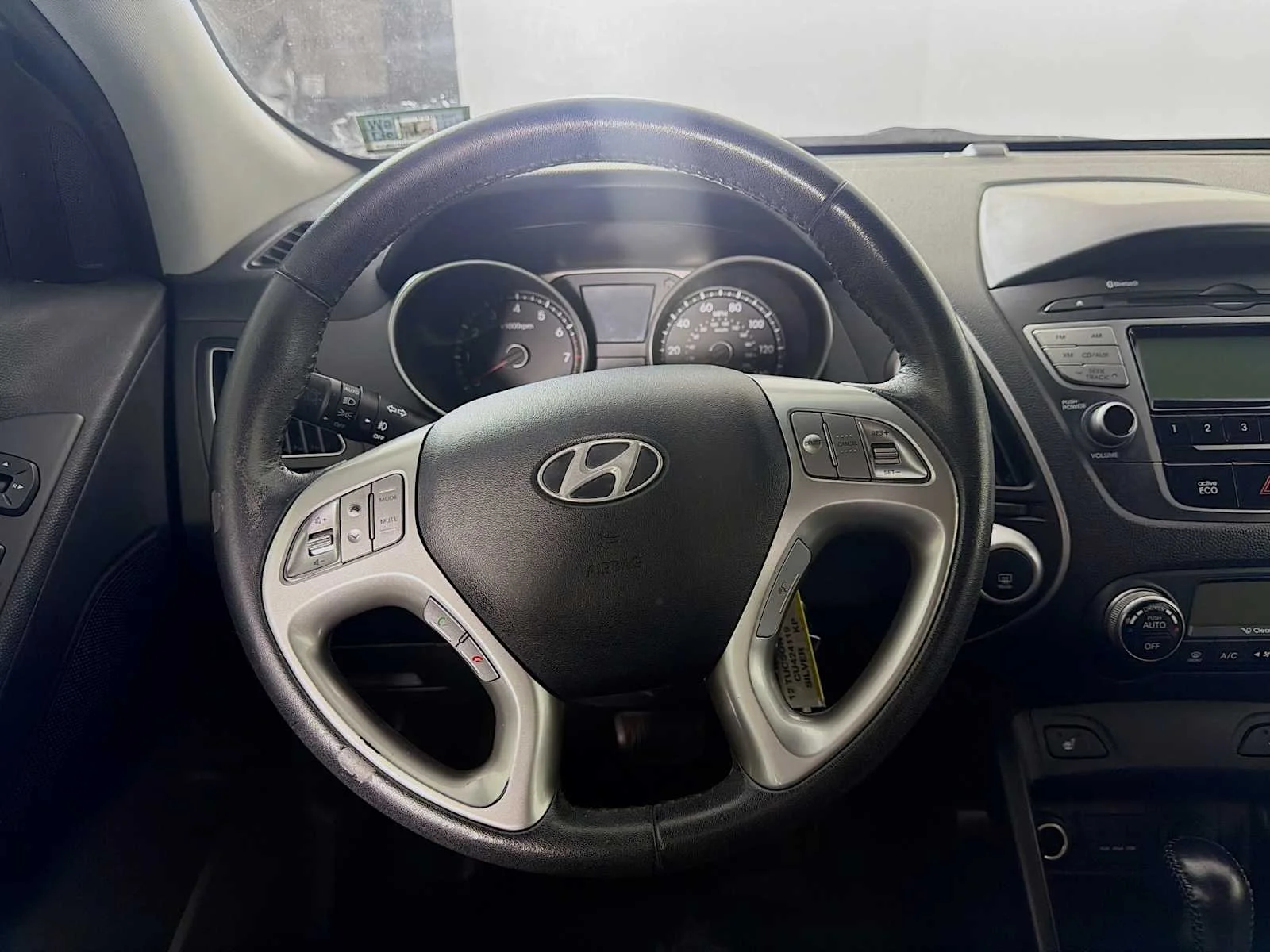 Used 2012 Diamond Silver Hyundai Limited PZEV image 9