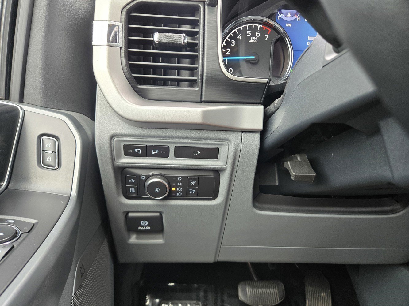 Used 2022 Antimatter Blue Metallic Ford XLT image 21