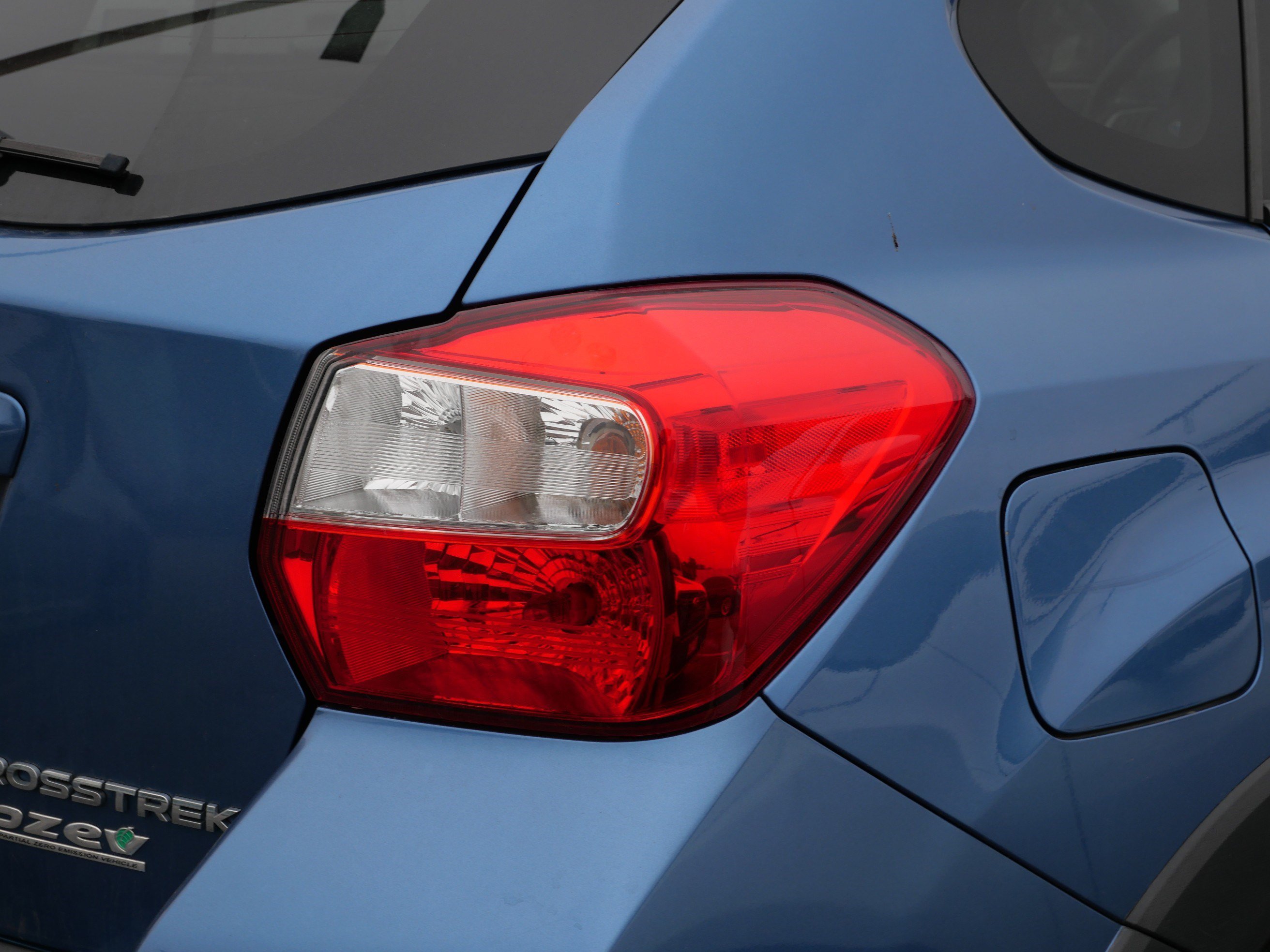 Used 2016 Quartz Blue Pearl Subaru Premium image 5