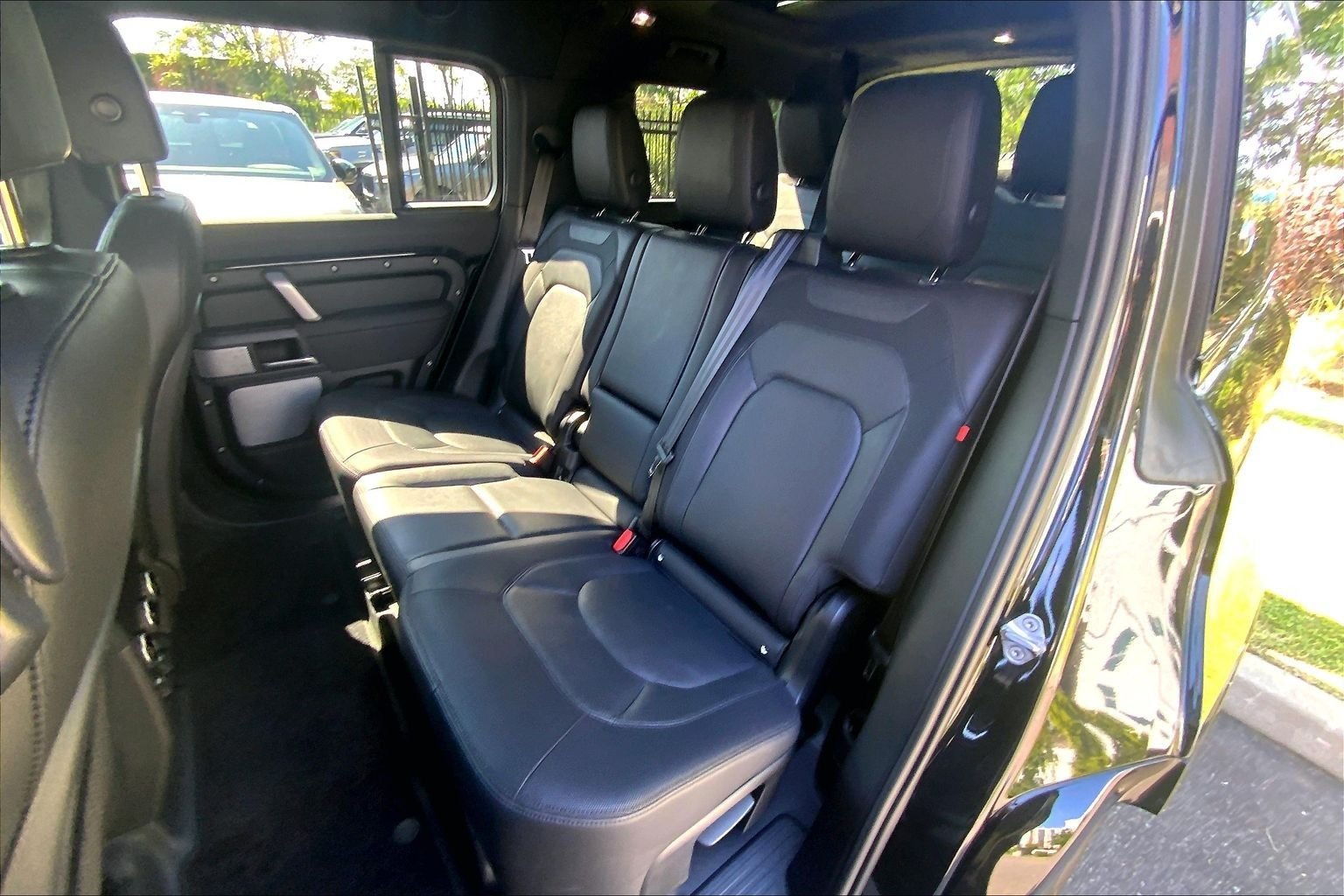 Used 2023 Santorini Black Metallic Land Rover X-Dynamic SE image 20