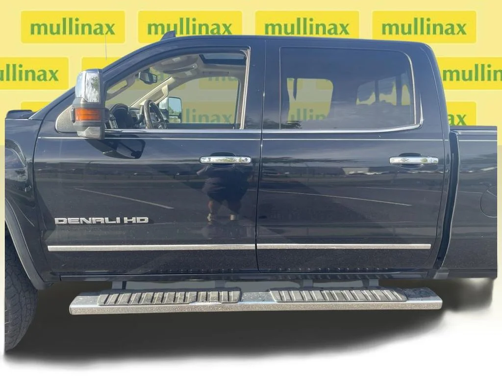 Used 2018 Black GMC Denali image 6