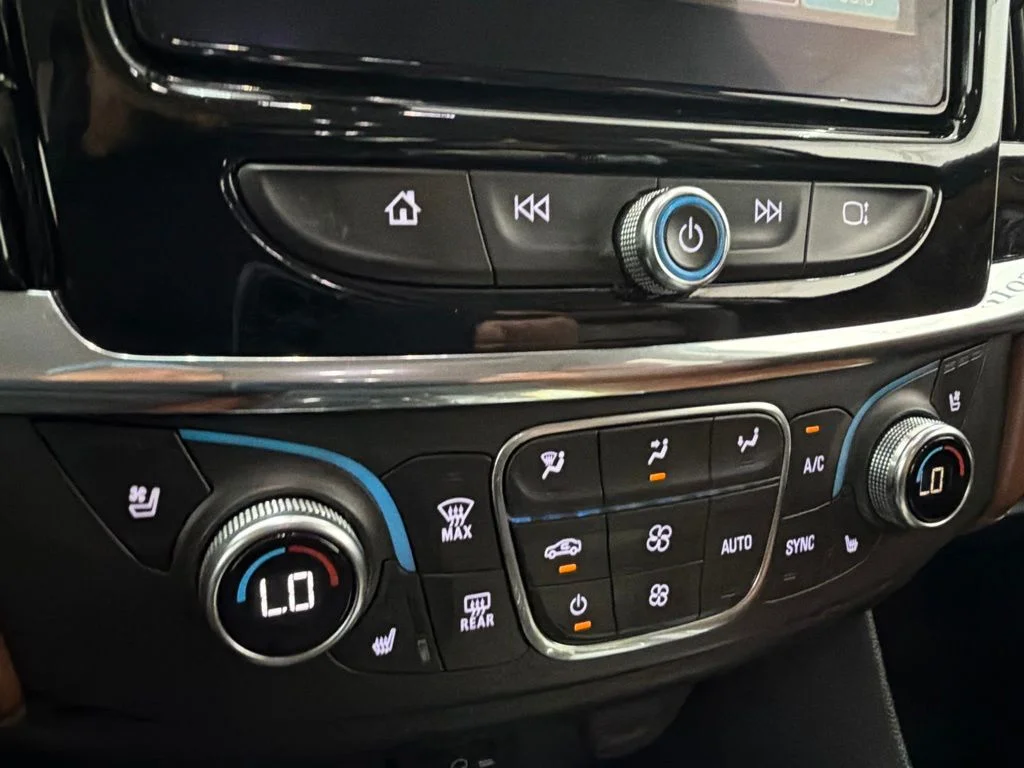 Used 2019 Beige Chevrolet High Country image 21