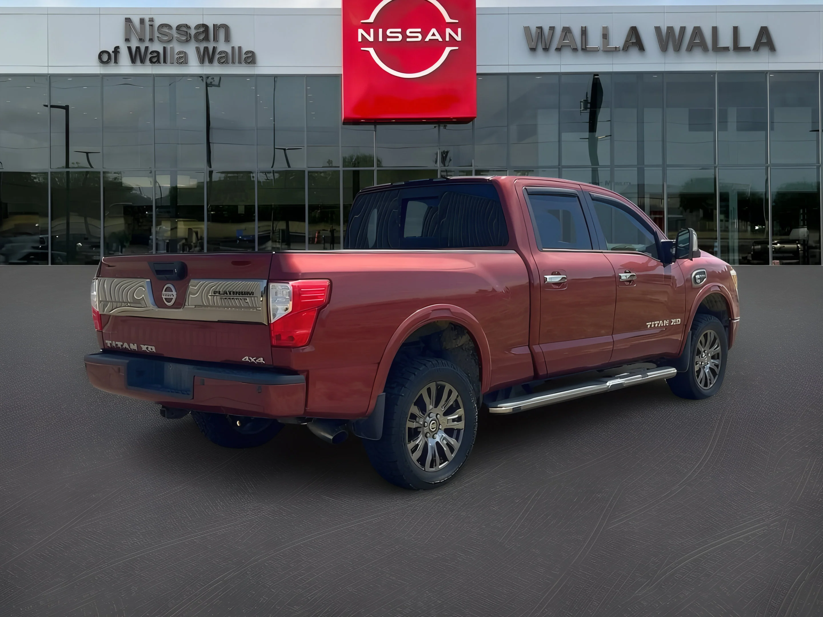 Used 2016 Cayenne Red Nissan Platinum Reserve image 6