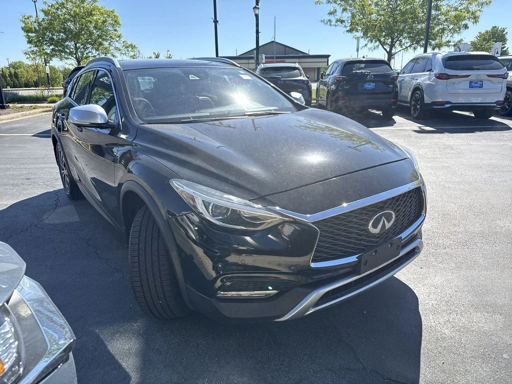 Used 2017 Black INFINITI Premium image 5