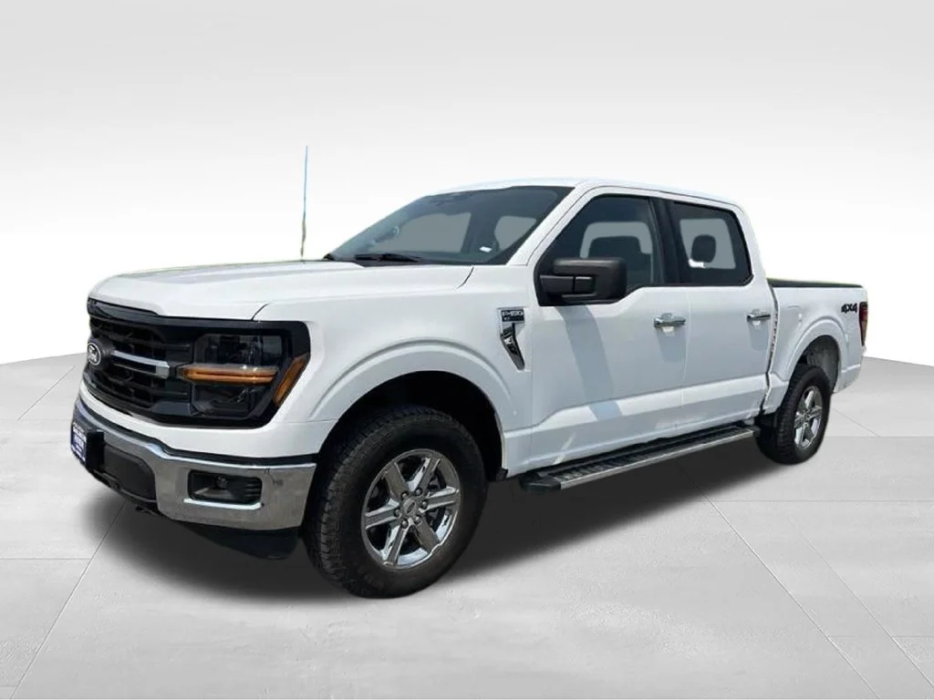 Used 2025 White Ford XLT image 1