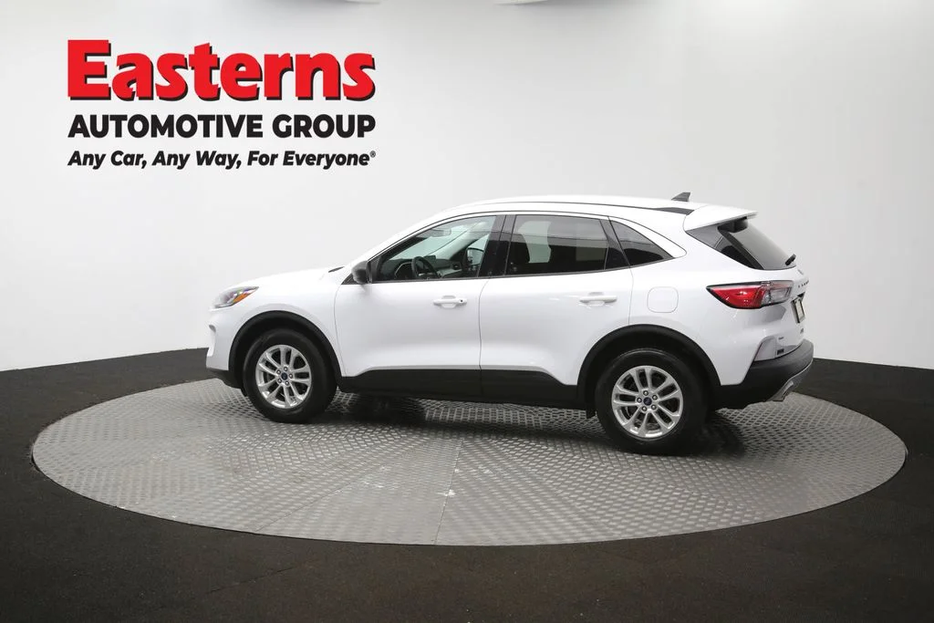 Used 2022 White Ford SE image 62