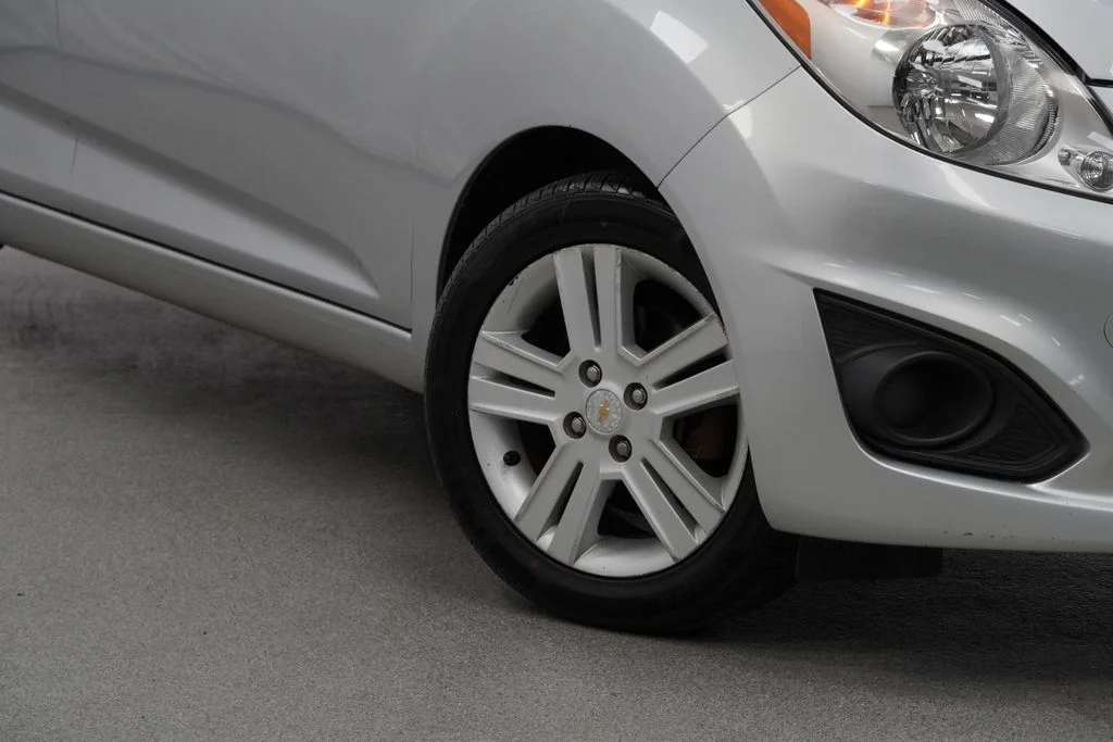 Used 2015 Silver Chevrolet 1LT image 4