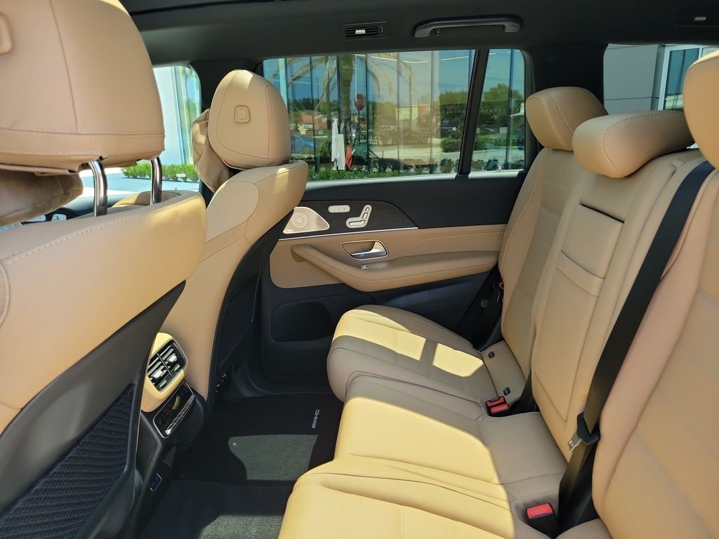 Used 2026  Mercedes-Benz GLS 450 image 16