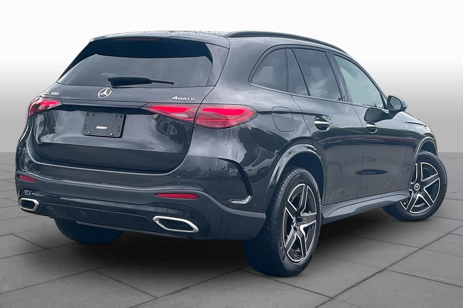 Used 2024 Graphite Grey Metallic Mercedes-Benz GLC 300 image 12