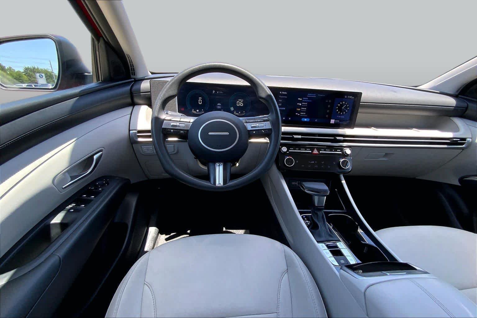 Used 2025 Ultimate Red Hyundai SEL image 6