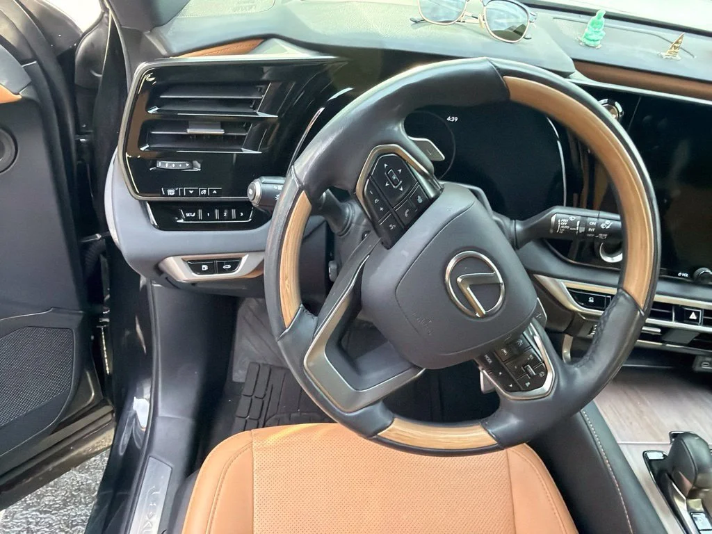 Used 2024 Black Lexus 350 Premium image 3
