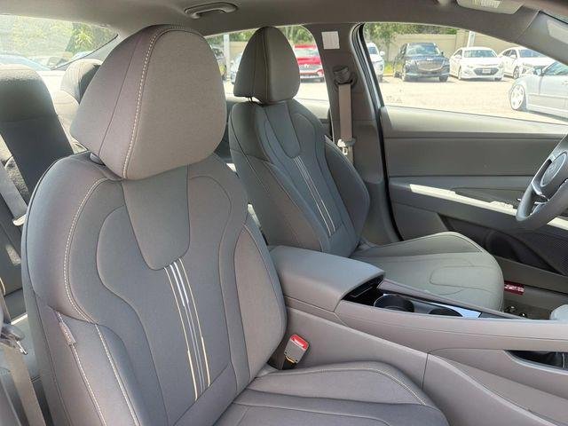 New 2026 White Hyundai Blue image 14