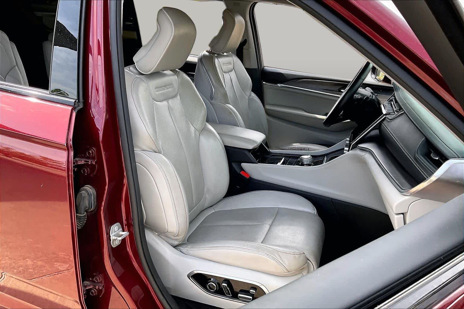 Used 2021 Velvet Red Pearlcoat Jeep Overland image 9
