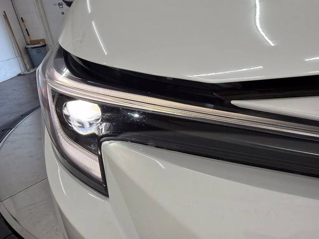 Used 2023 White Toyota LE image 9