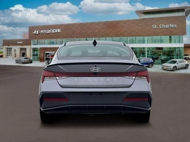 Used 2026 Silver Hyundai SEL Sport image 6