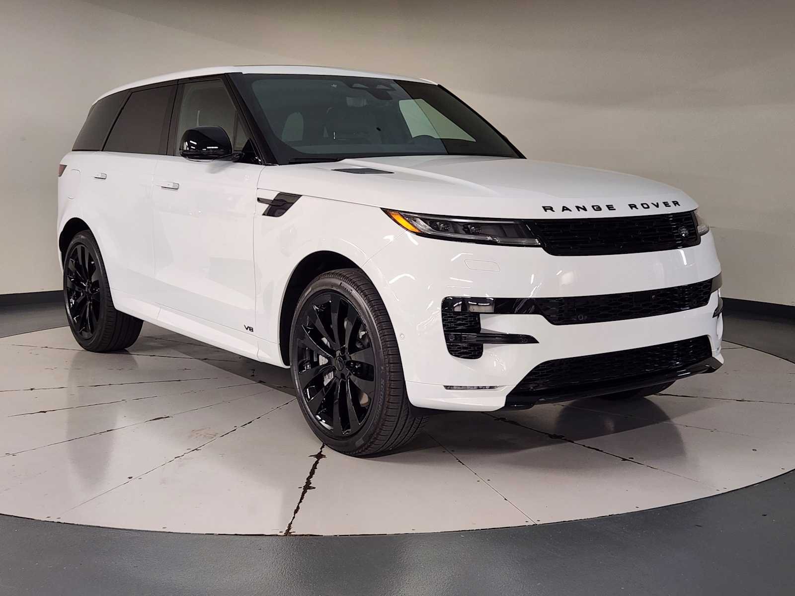 New 2026 Fuji White Land Rover Dynamic SE image 7