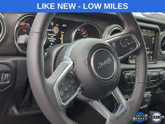 Used 2023 White Jeep Sahara image 25