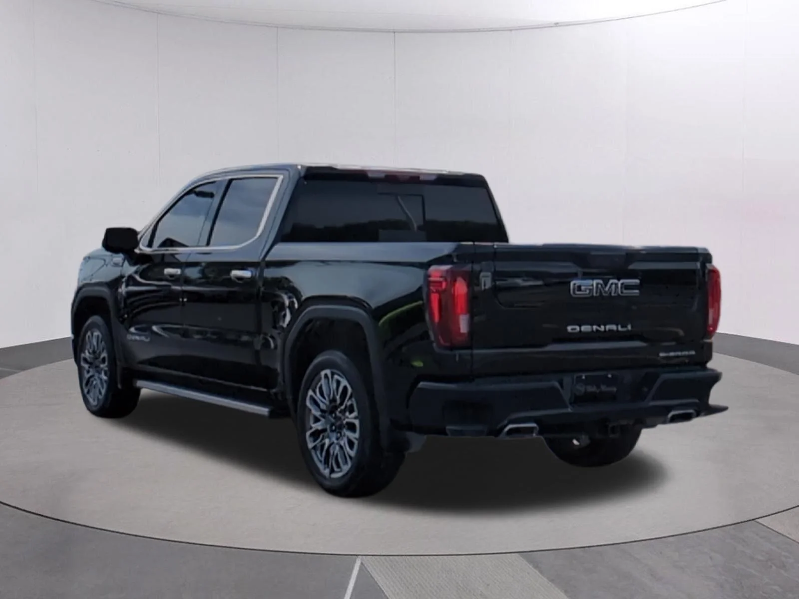 Used 2023 Onyx Black GMC Denali Ultimate image 3