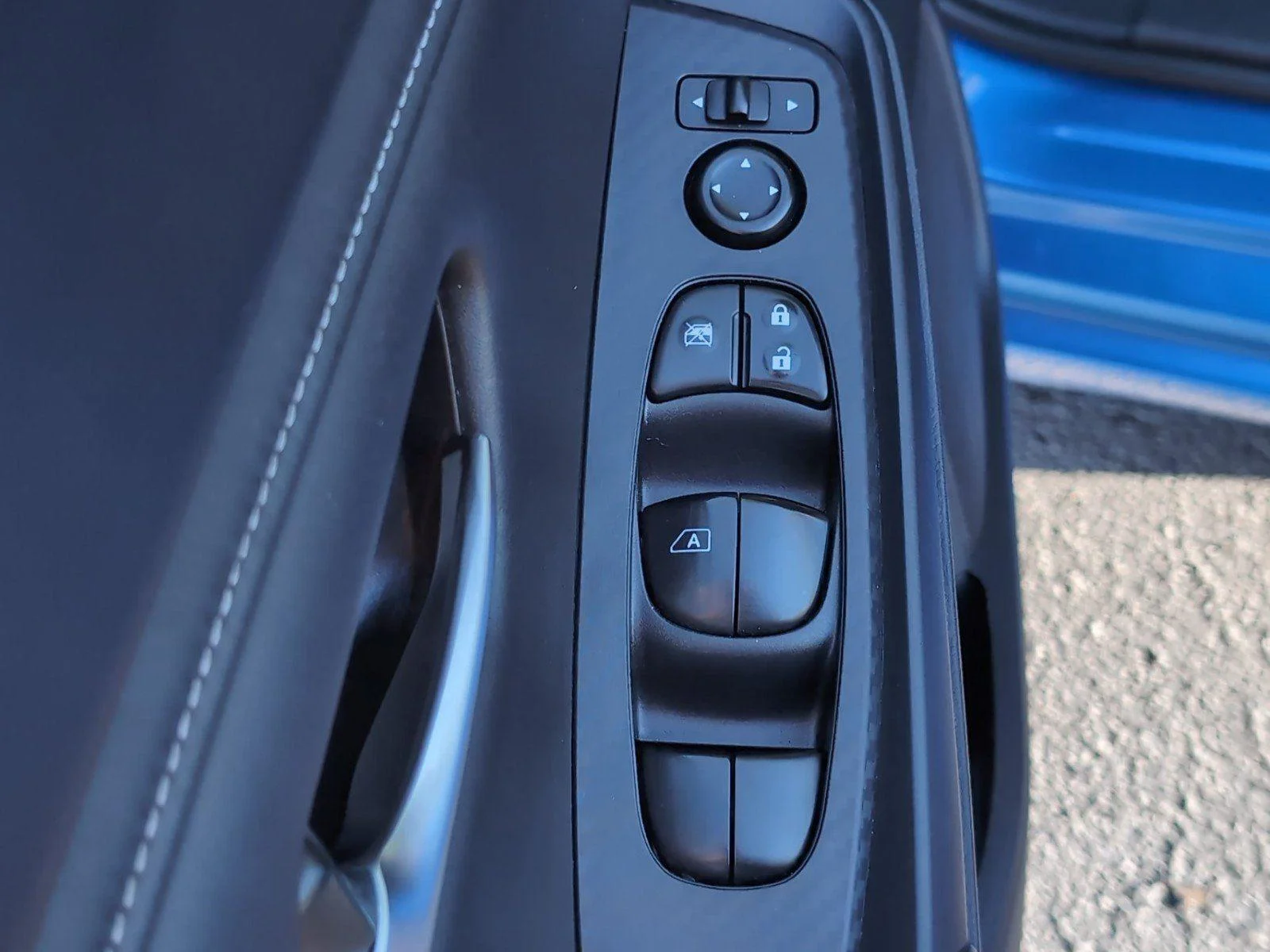 Used 2024 Electric Blue Metallic Nissan SV image 20