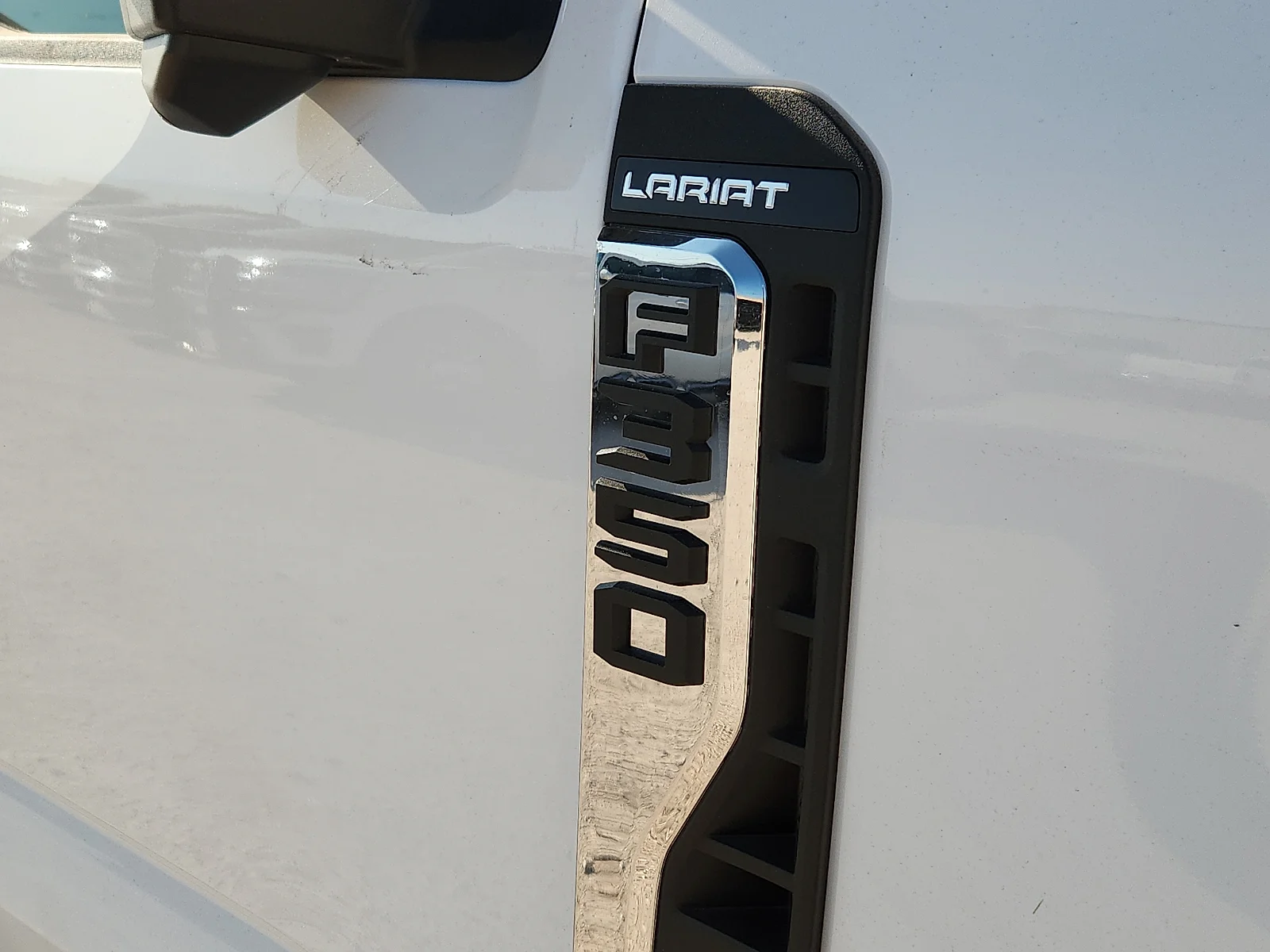 New 2026 Oxford White Ford Lariat image 10