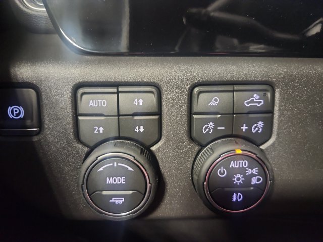 New 2026 Summit White Chevrolet LT Trail Boss image 21