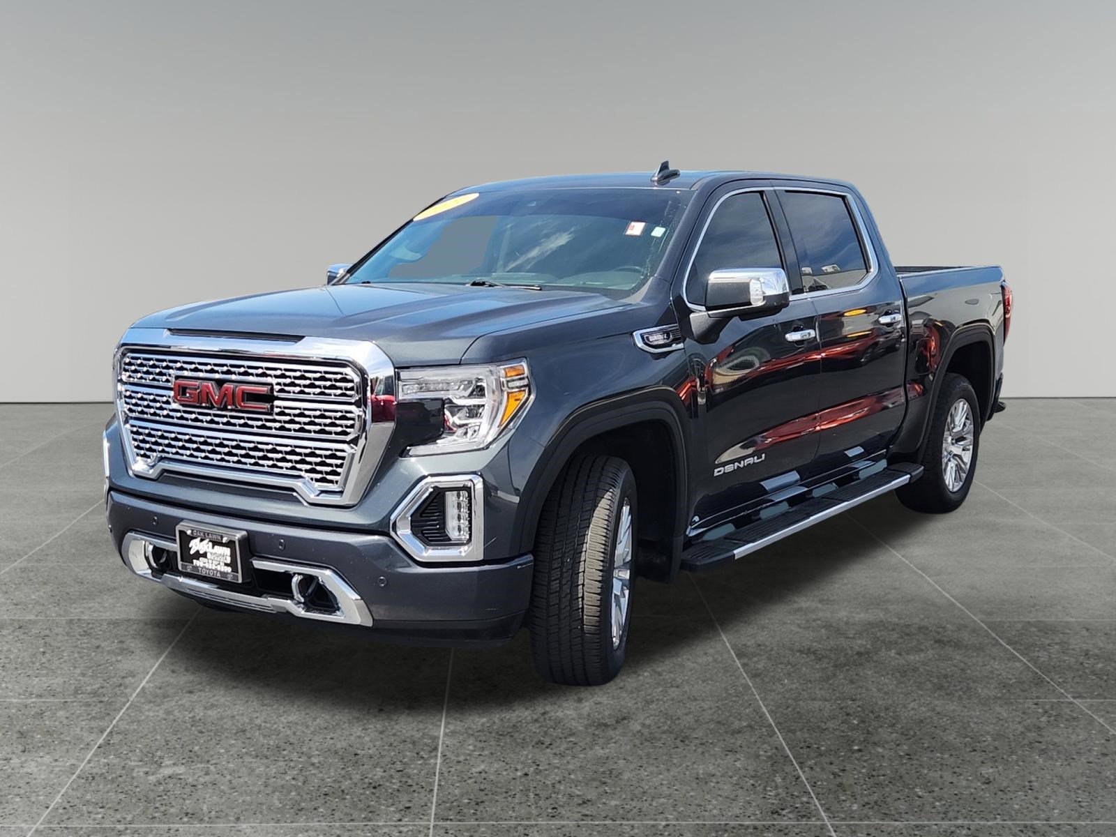 Used 2021 Hunter Metallic GMC Denali image 3