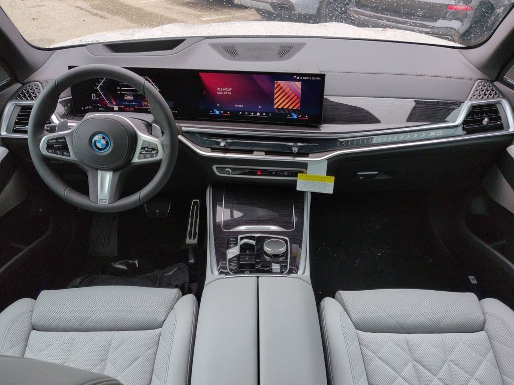 New 2026 Alpine White BMW xDrive50e image 15