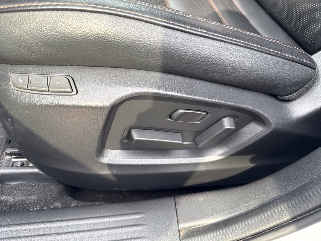Used 2021 White Mazda Grand Touring Reserve image 25