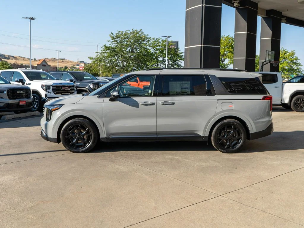 New 2027 White Kia SX image 4