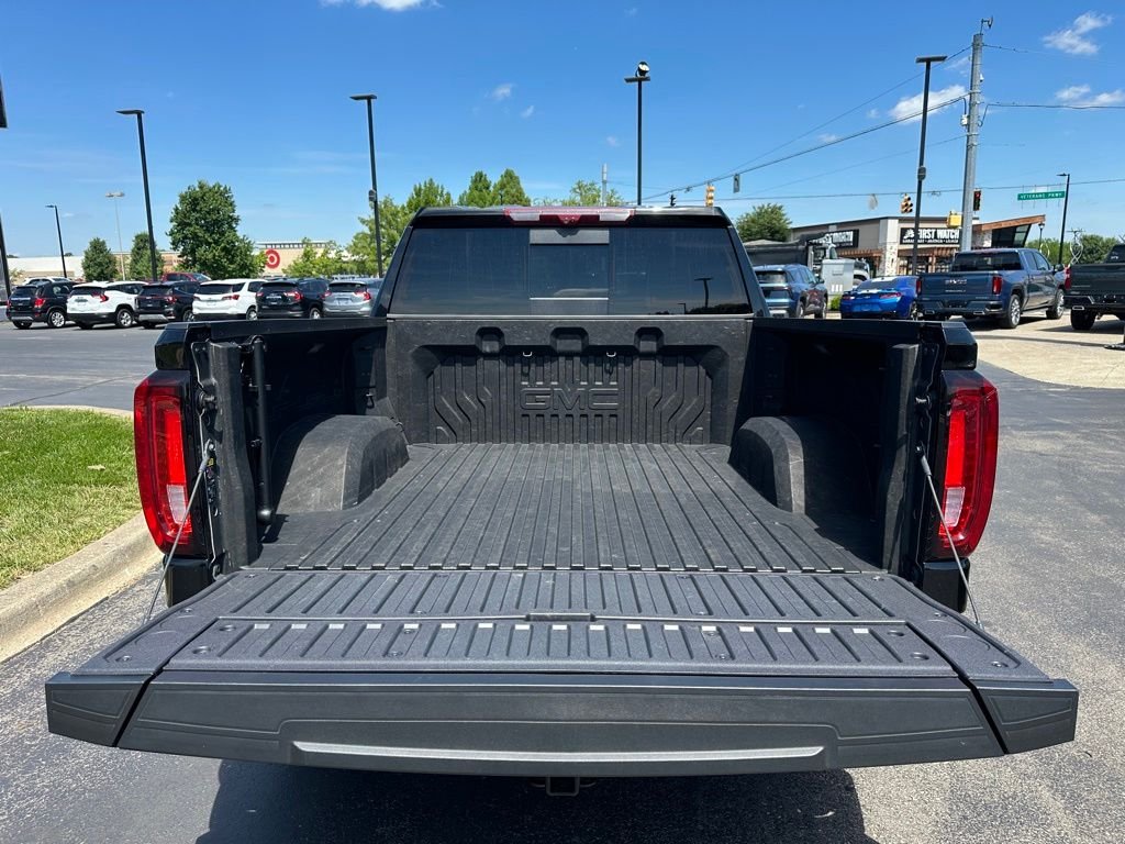 Used 2025 Black GMC Denali Ultimate image 5