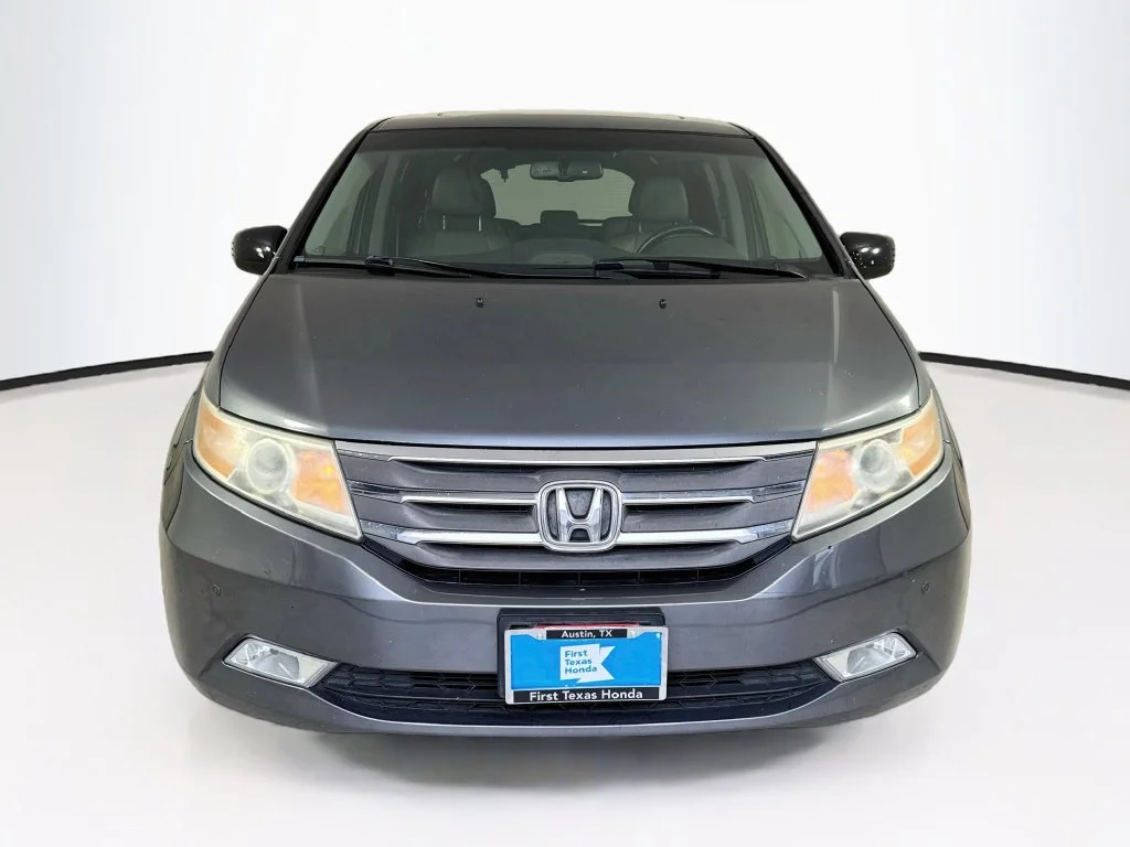 Used 2011 Gray Honda Touring image 2