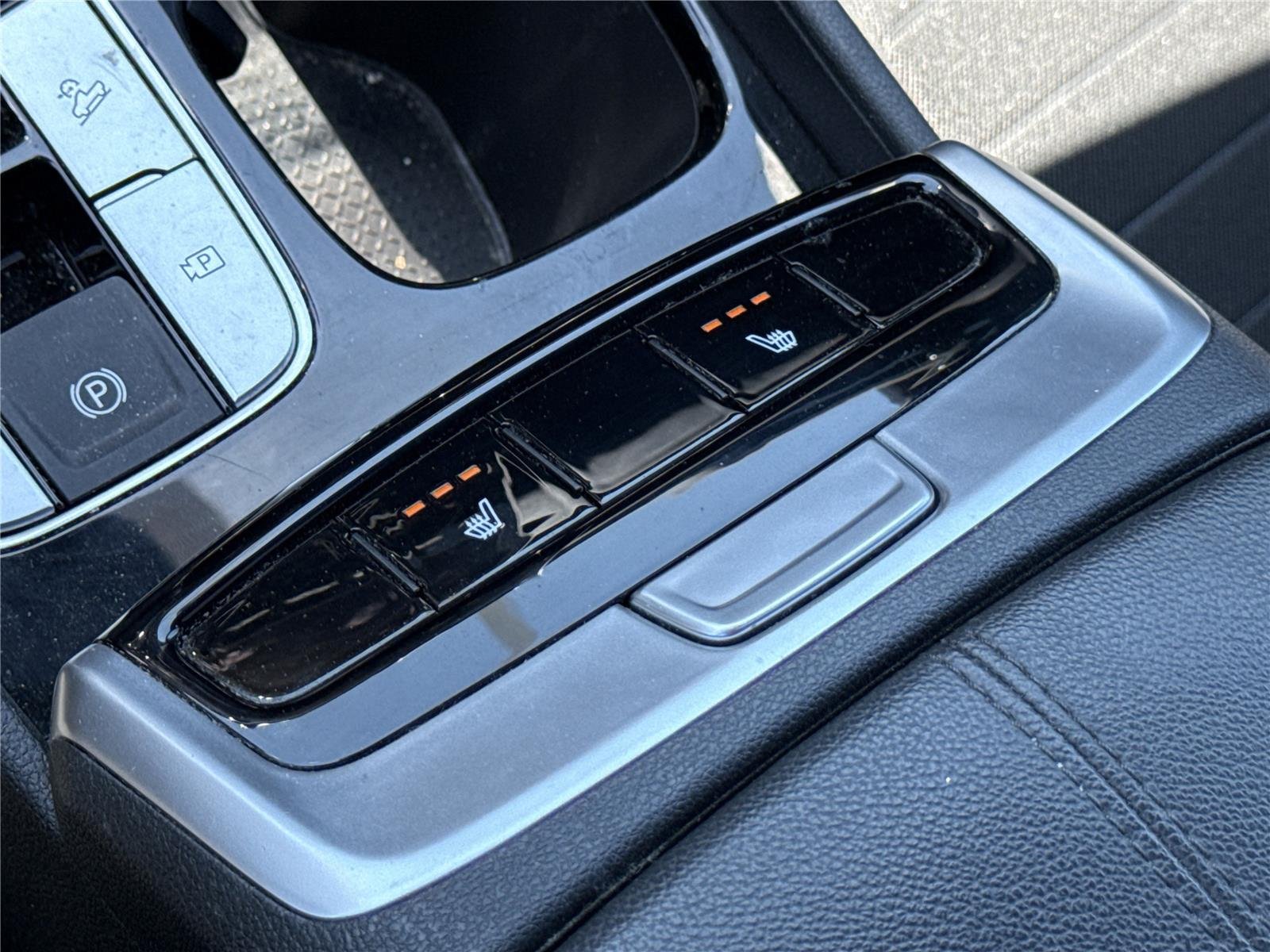 Used 2024 Sage Gray Hyundai SEL image 29