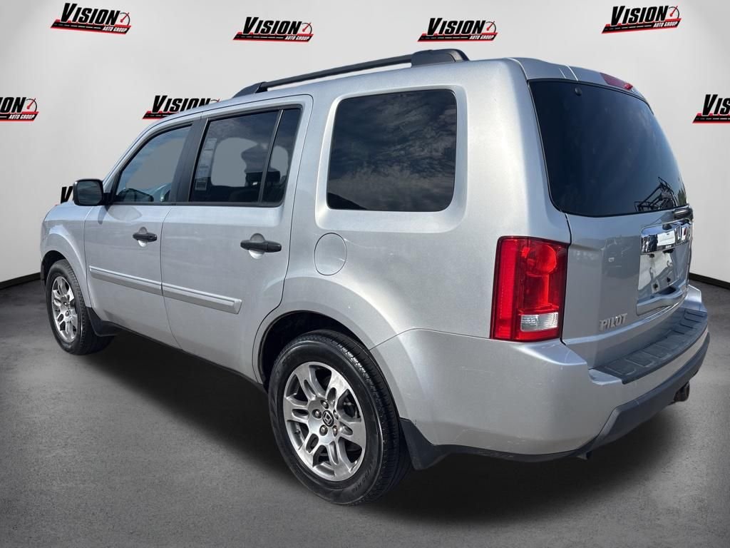 Used 2011 Gray Honda LX image 8