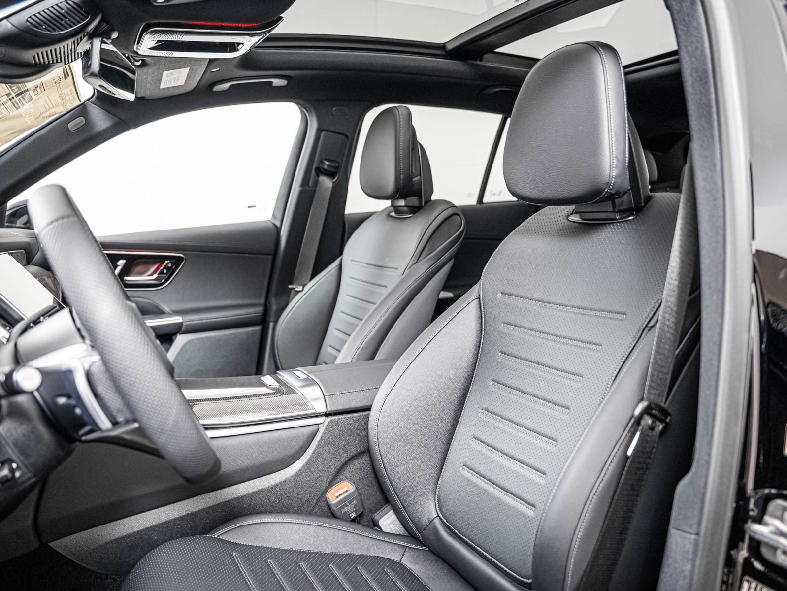 New 2026 Black Mercedes-Benz GLC 300 image 11