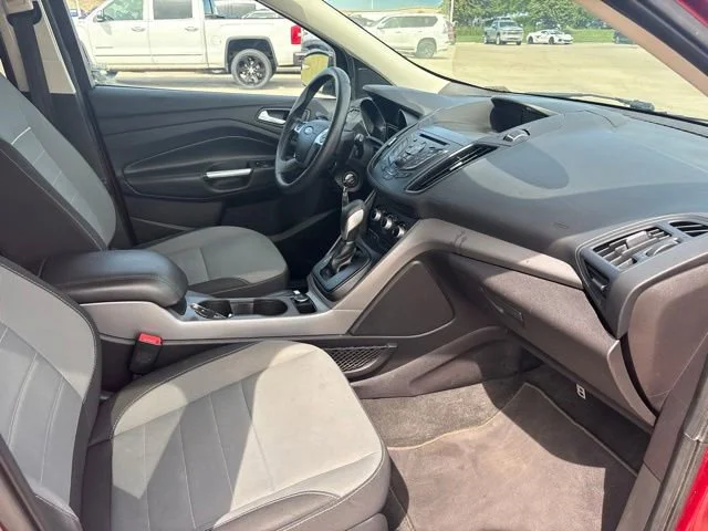 Used 2014 Red Ford SE image 30