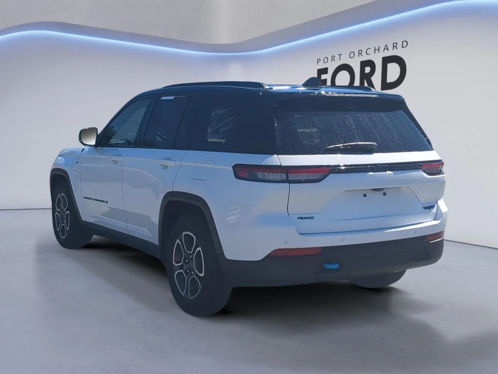 Used 2022 White Jeep Trailhawk 4xe image 5