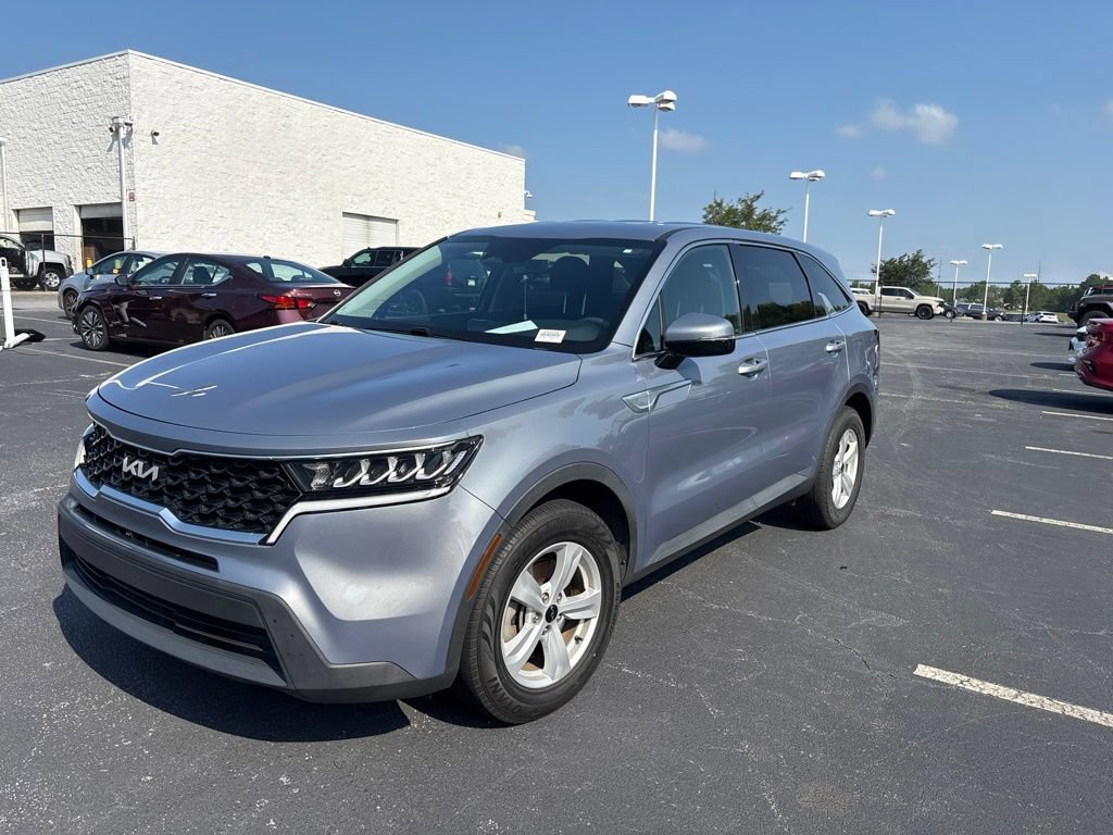 Used 2022 Everlasting Silver Kia LX image 8