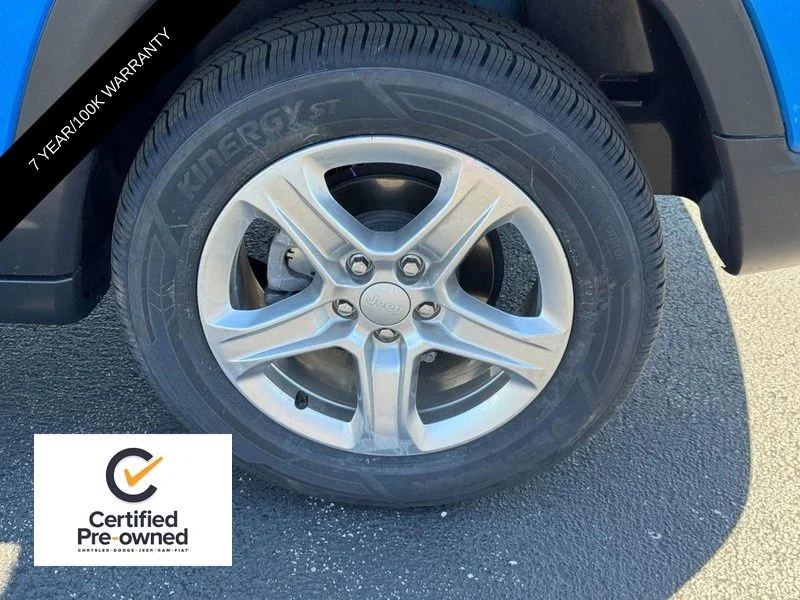 Certified Used 2023 Blue Jeep Latitude image 7