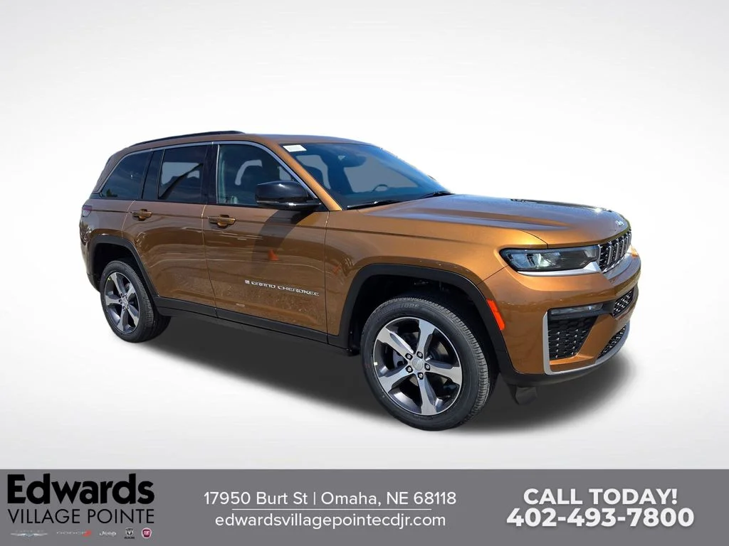 New 2026 Copper Shino Metallic Clear-Coat Exterior Paint Jeep Limited image 1