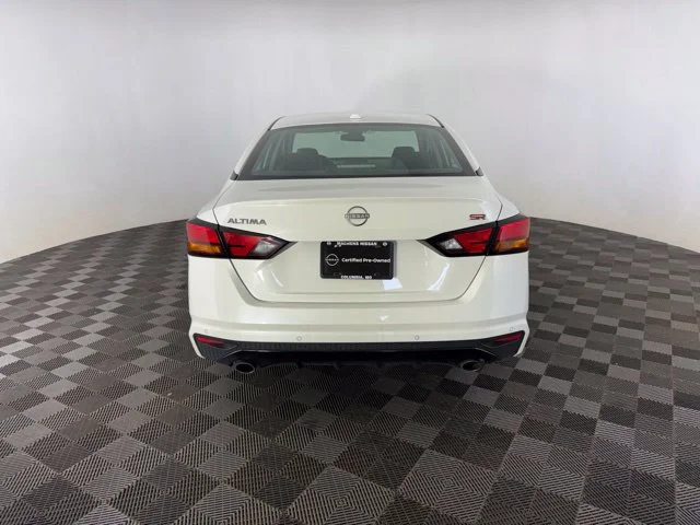 Used 2024 White Nissan 2.5 SR image 6