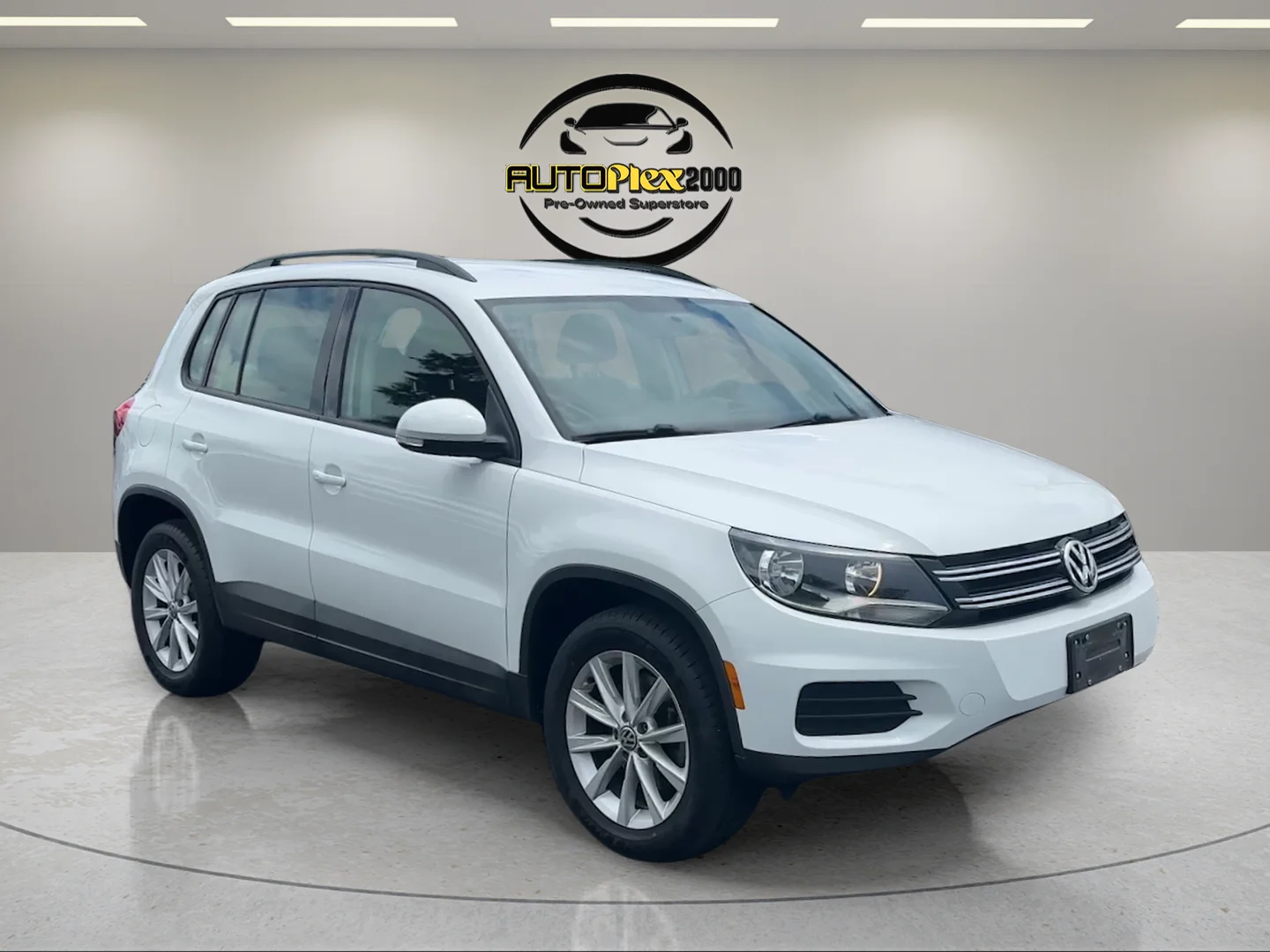 2017 Volkswagen Tiguan 2.0T S's photo
