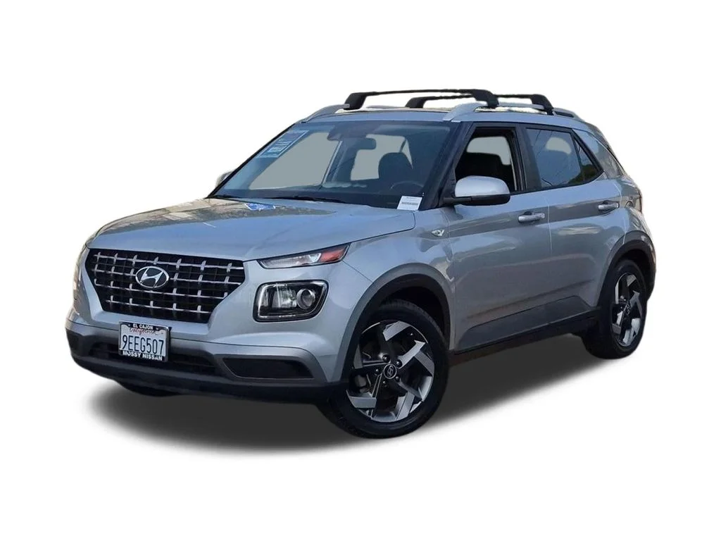 Used 2021 Silver Hyundai SEL image 1
