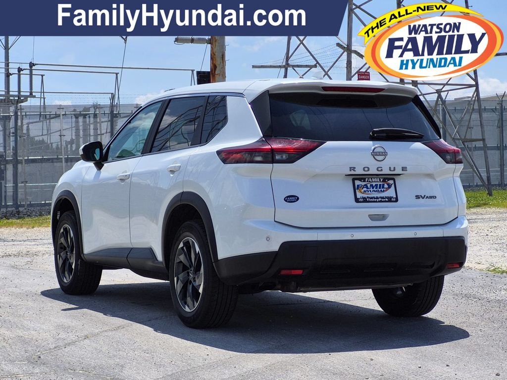 Used 2024 White Nissan SV image 6