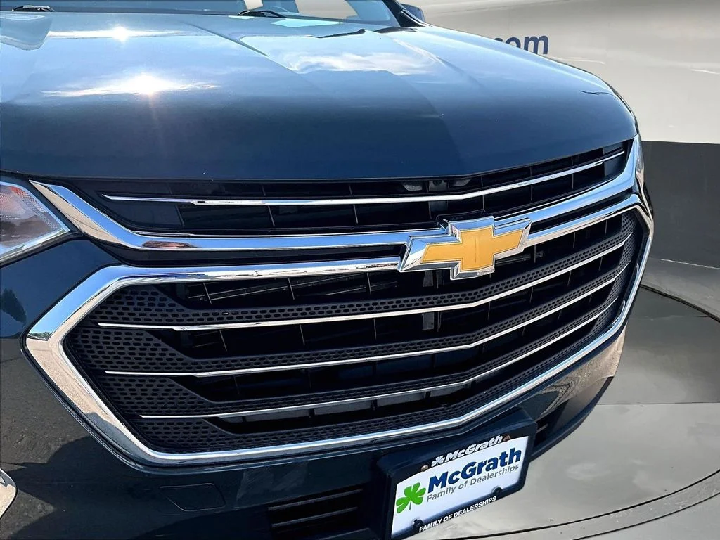 Used 2018 Gray Chevrolet LT image 36
