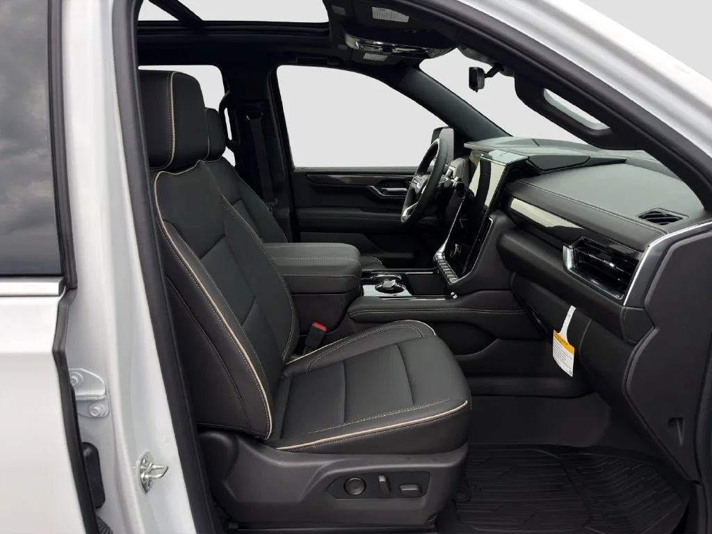 New 2026 Summit White GMC Elevation image 27