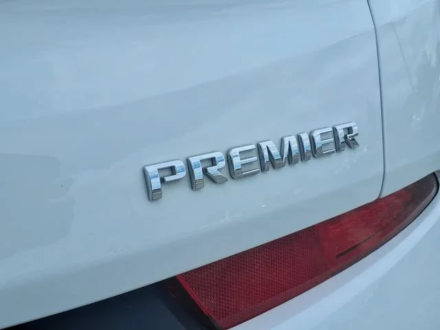 Used 2022 SUMMIT WHITE Chevrolet Premier image 23