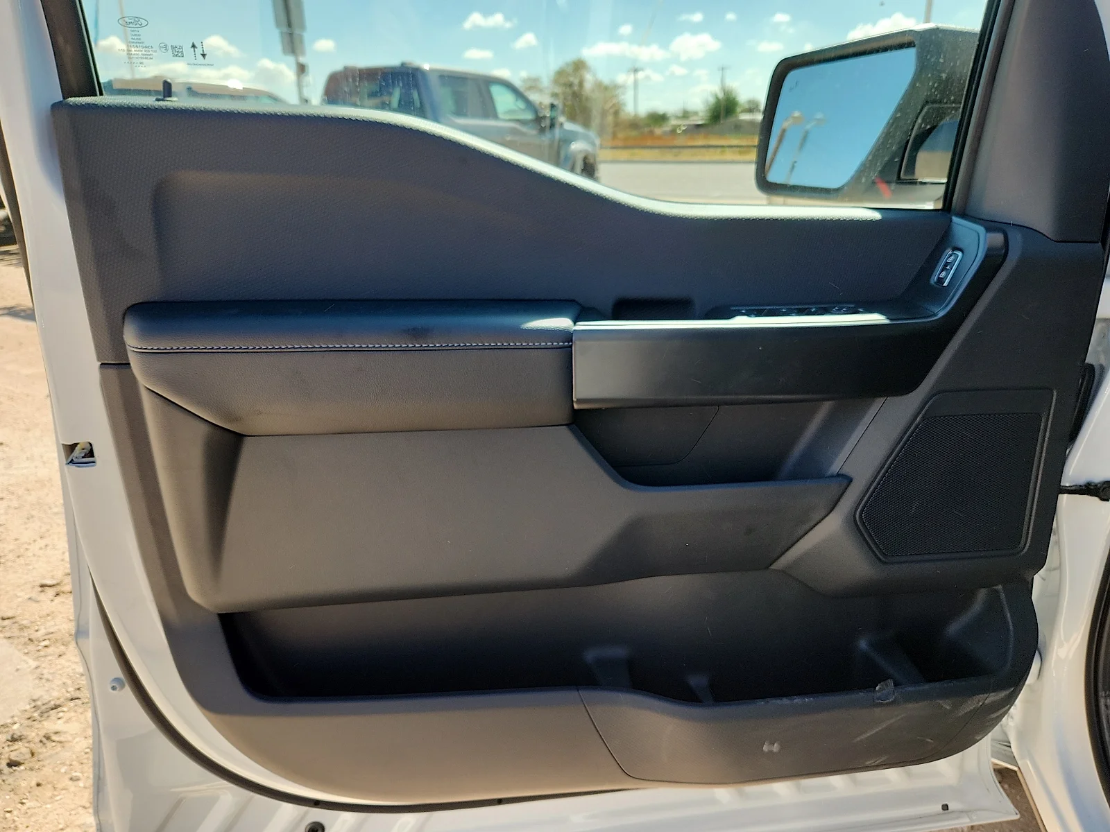 New 2026 Oxford White Ford STX image 14
