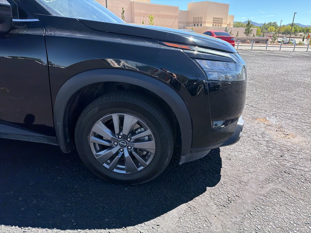 Used 2023 Super Black Nissan SV image 4
