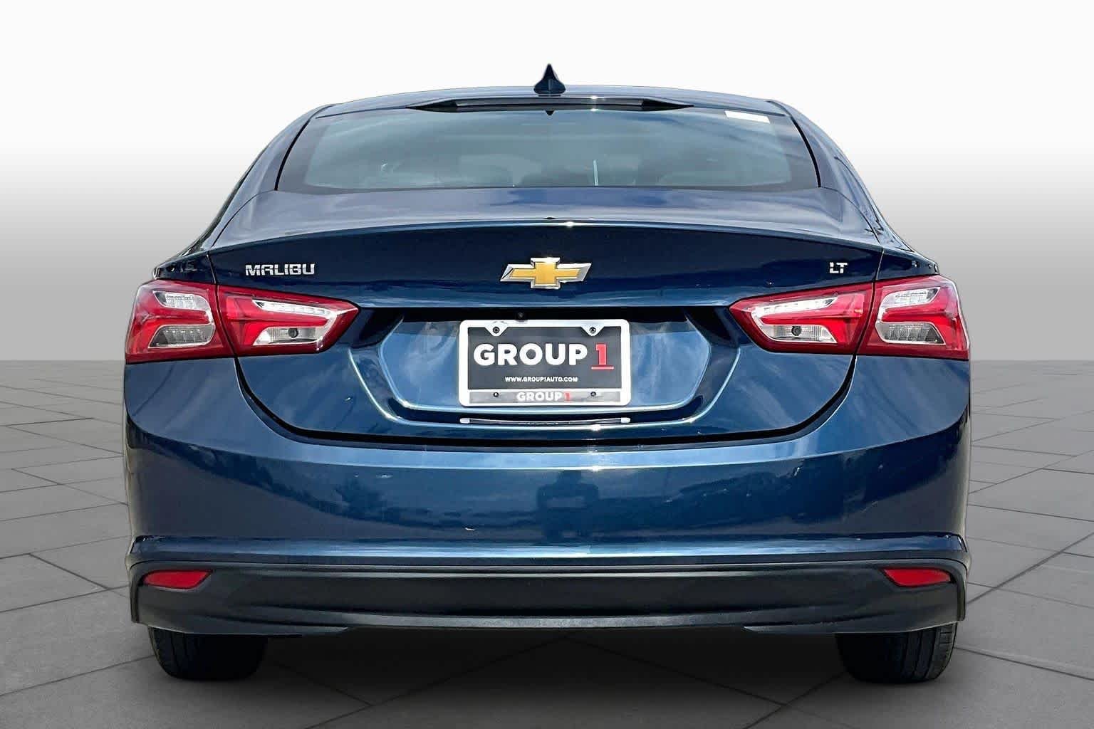 Used 2022 Northsky Blue Metallic Chevrolet LT image 5